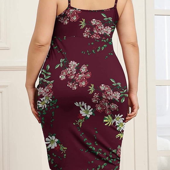 NWT Party Dress! Deep V-Neck, Body-con, Faux Wrap with Tulip Hem - Picture 6 of 7